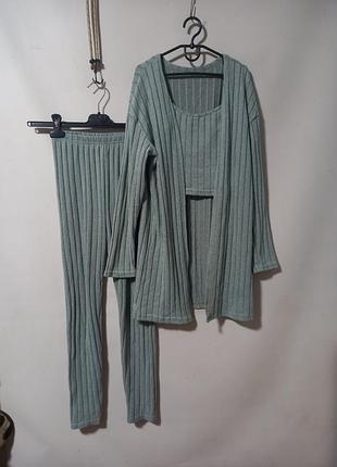 Костюм тройка на девочку 11-12 лет