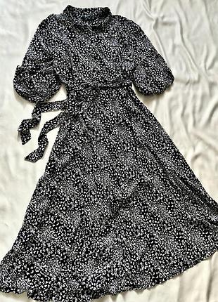 Легка довга сукня сорочка на ґудзиках