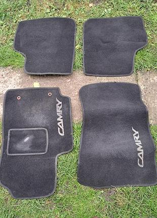 Коврики в автомобиль