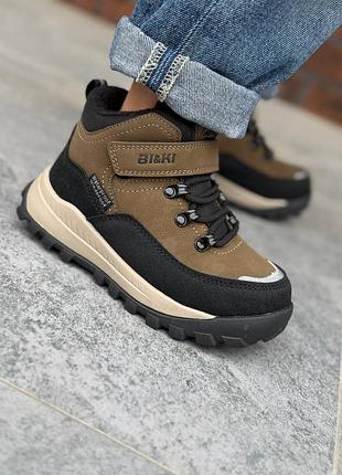 Зимовв черевики на хлопчика