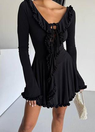 Сукня з рюшами