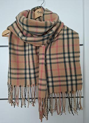 Шарф теплый vero moda, идеальное состояние, облик нового, отличное качество, комфортный, современный.