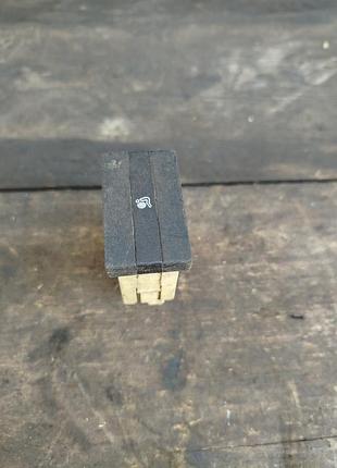 Кнопка airbag	volkswagen passat b4	3a0919235