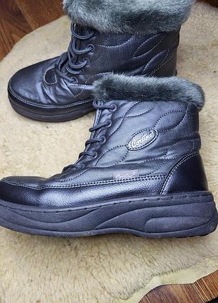 Зимові черевики cortina