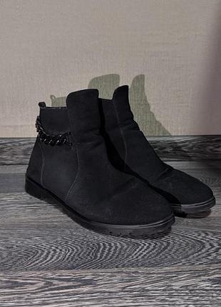 Осінні жіночі черевики з натуральної замші 39 розміру