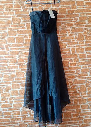 Изысканное, нарядное платье