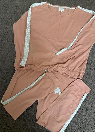 Костюм жіночий домашній