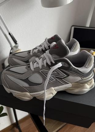 Продам кросівки new balance 9060
