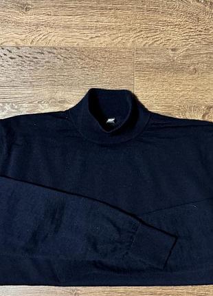 Шерстяной свитер uniqlo .