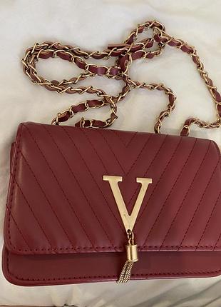 Сумочка дуже гарного кольору