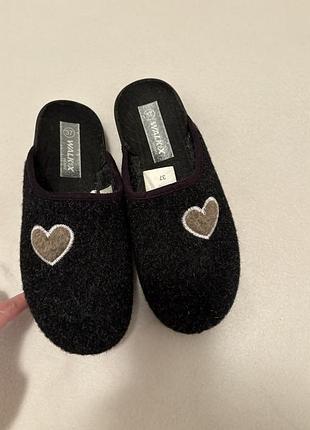 Шльопанці жіночі