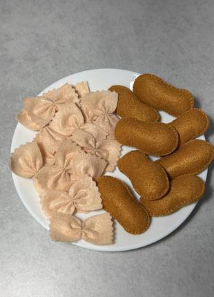 Макарони і нагетси з фетру