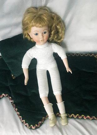 Кукла с мягконабивным телом и металлическим каркасом! в красивом состоянии!