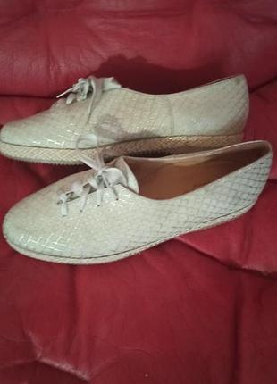 Шкіряні туфлі remonte 71/2 р 26, 5 см устілка