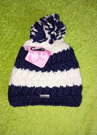 Новая вязаная шапка