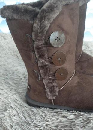 Нове легке зручне та тепле взуття для холодного сезону угги жіночі р/р 37.(устілка 23-23,5см)