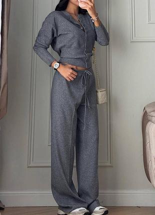 Женский костюм (кофта+брюки)