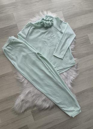 Тепоая пижама девочке 0887