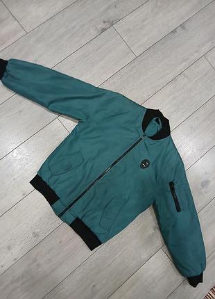 Стильная курточка-бомбер