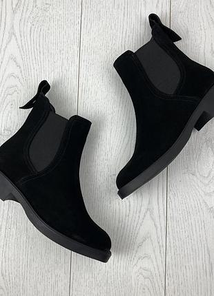 Замшеві челсі чорні жіночі класичні демісезонні
