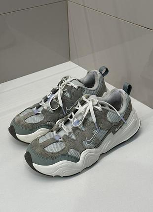 Кросівки жіночі nike tech hera осінні сіро-блакитні 38 розмір