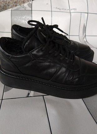 Кожаные зимние ботинки