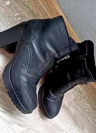 Демісезонні шкіряні черевики