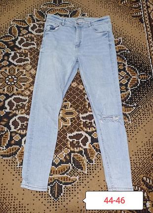 Женские джинсы мом