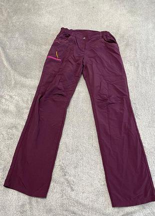 Жіночі штани quechua
стан мін б\у зрізана бірка з розміром
талія 37-46 m-l