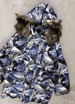 Зимова курточка на 6 років стан відмінний, дуже тепла