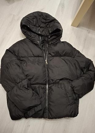 Зимова куртка в хорошому стані