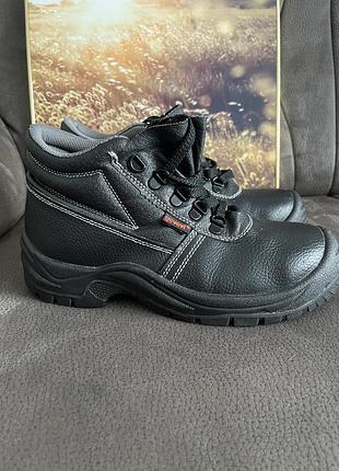 Робочі черевички з металевим носком