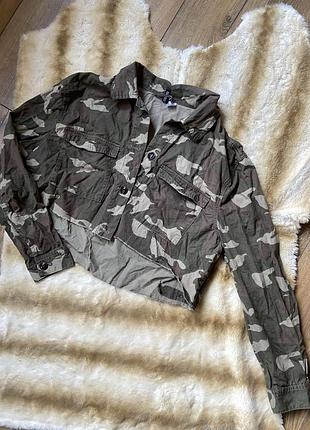 Жакет в стилі мілітарі