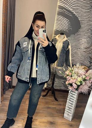 Курточка из трикотажа крупной машинной вязки с капюшоном