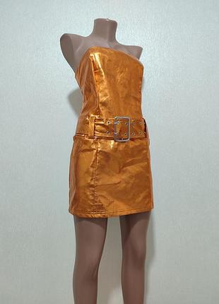 Платье из искусственной кожи