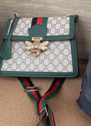 Сумка з бджілкою