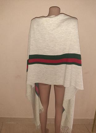 Чудова  тепла кофта шарф.
палантин с тричетвертым рукавом. франция.