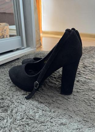 Туфлі жіночі замшеві