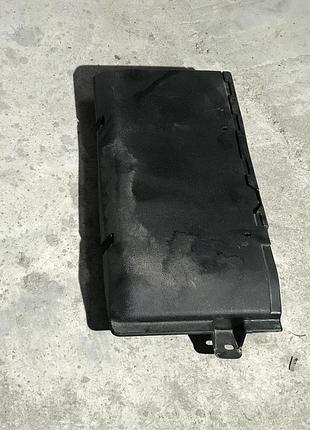 Бу бардачок под правое сиденье renault laguna 1, 7700841470, 7700841468