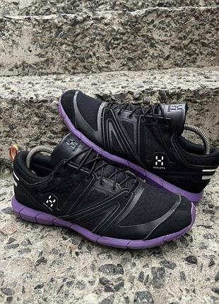 Оригінальні осінні жіночі кросівки haglofs gore -tex розмір 40 устілка 25.6 см чорного кольору 🔥