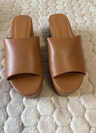 Жіночі босоніжки шльопанці на танкетці 36 розмір