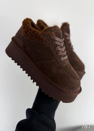 Шоколадные натуральные замшевые угги на шнурках