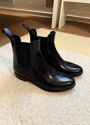 Чорні глянцеві резинові ботинки sam edelman tinsley chelsea 36 розмір 23 см устілка.