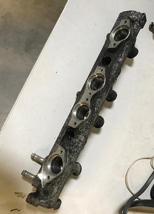 Бу топливная рейка renault laguna 1 , megane 1, scenic 1, 2.0i, 857013, 7700857013