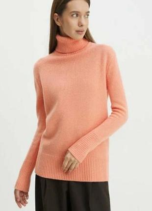 Свитер шерстяной под горло