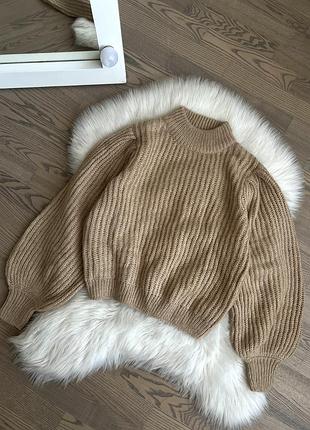 Вкорочений светр na-kd з обʼємними рукавами