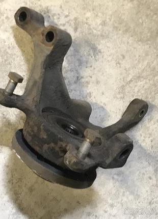Бу поворотный кулак правый renault laguna 1, без abs, 7700423103, 23 шлица.