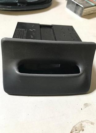Бу пепельница задняя renault laguna 1, 7700421440, 7700421441