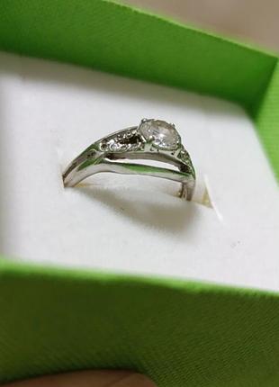 Серебряное кольцо с камнем 3