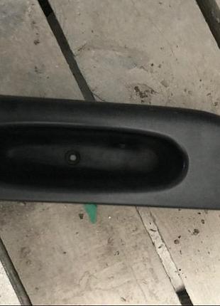 Бу ручка закрытия двери задняя правая renault laguna 1, 7700875650 7700822340